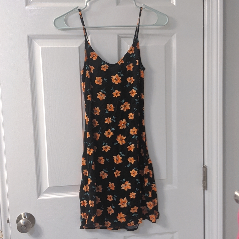 H&M Floral Dress - Picture 3 of 4
